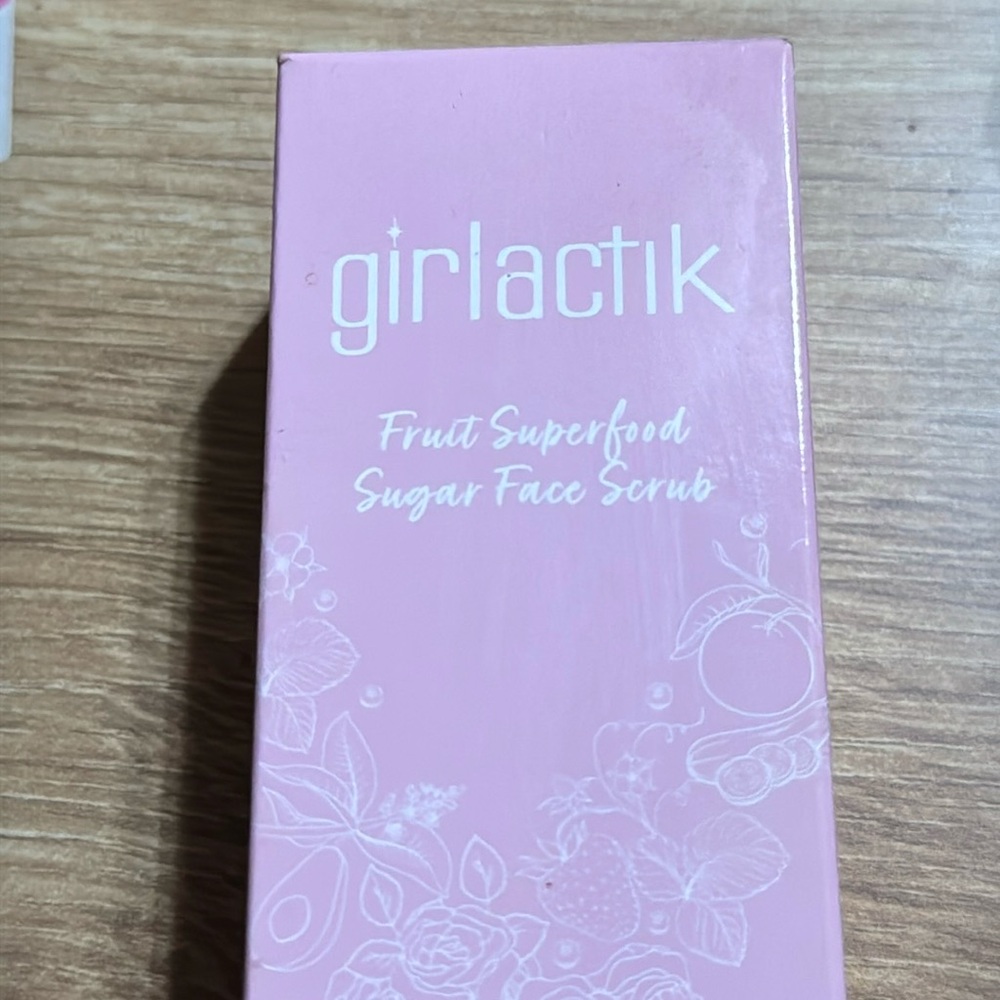 Girlactik Fruit Superfood Sugar Face Scrub